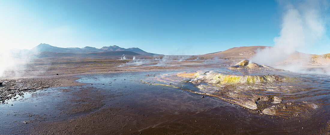 Chili, El Norte Grande, El Tatio Geysers, panoramic view