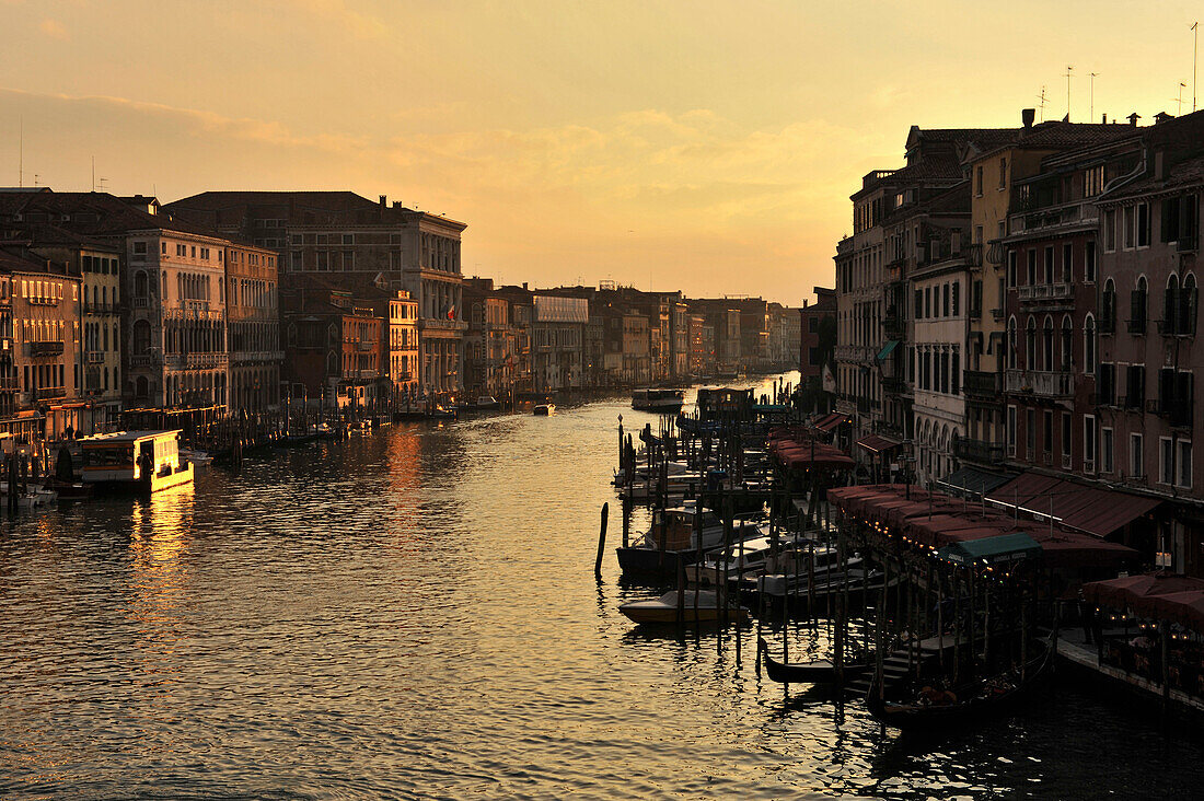 Canal Grande am Abend, Venedig, Veneto, Italien