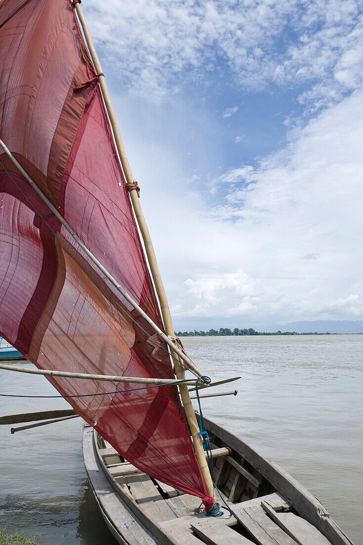 Myanmar, sailboat on Ayeyarwady River