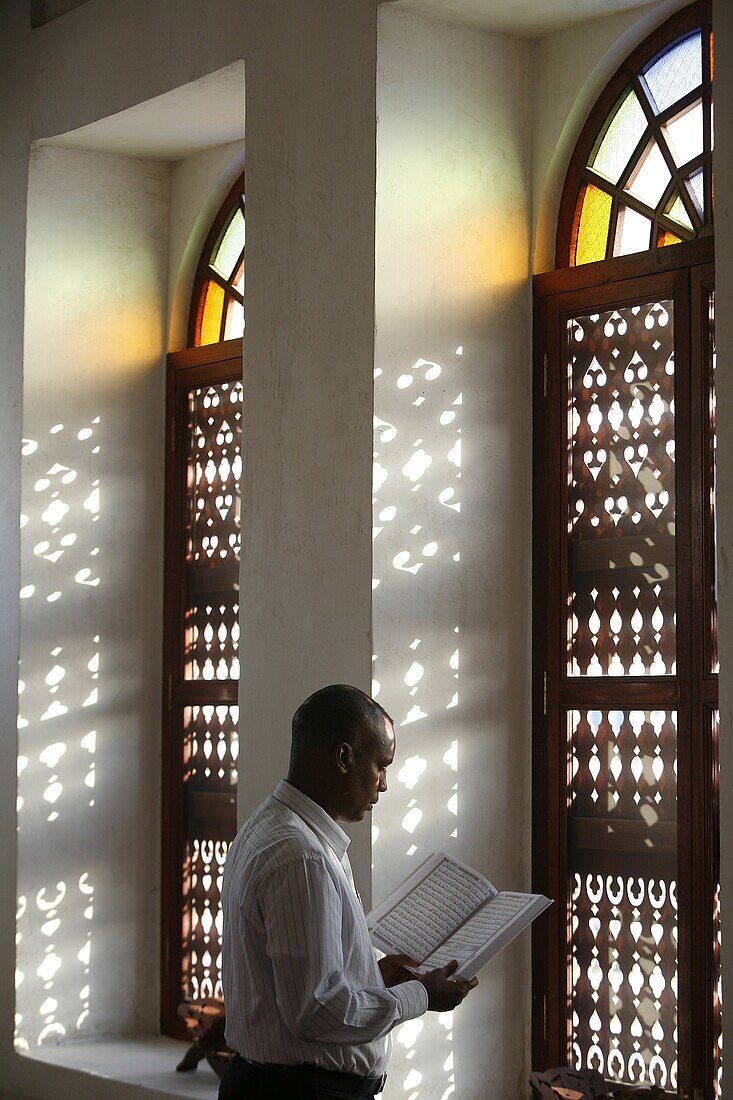 Qatar, Doha, Coran reading in a Doha mosque