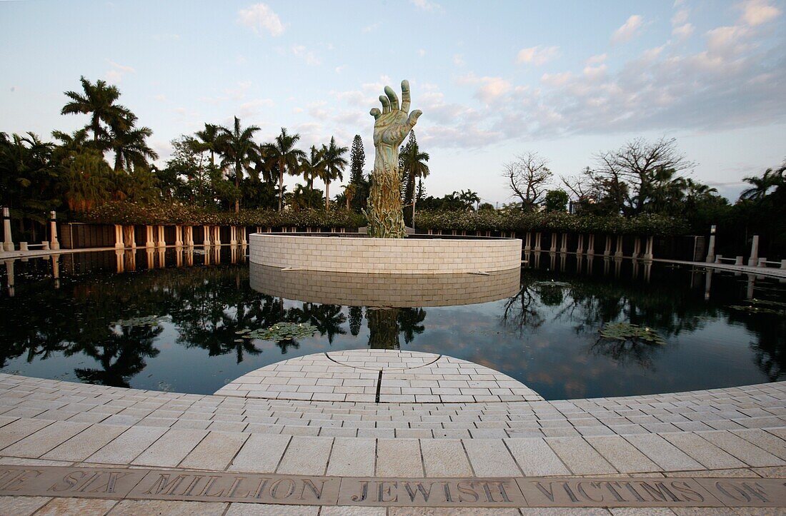 Etats-Unis, Miami, The Holocaust Memorial, Miami Beach, designed by Kenneth Treister