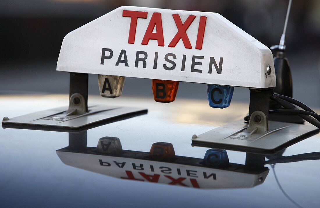 France, Paris taxi
