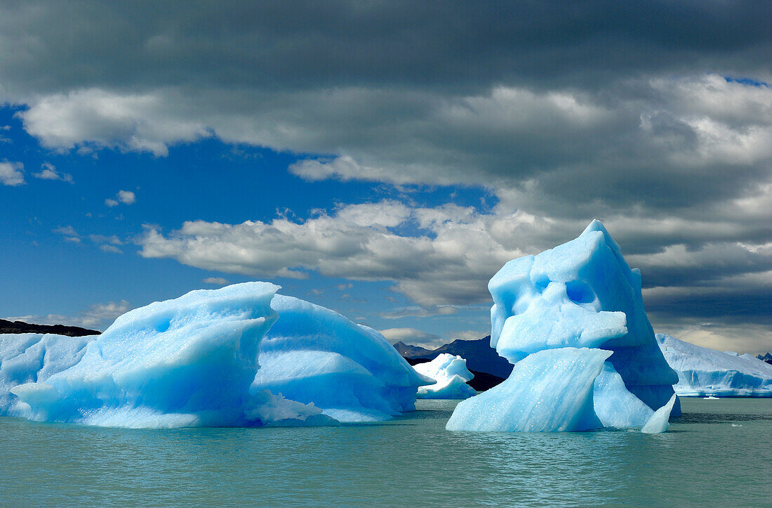 Argentina, Patagonia, Los Glaciares national park, Lago Argentino, Upsala glacier