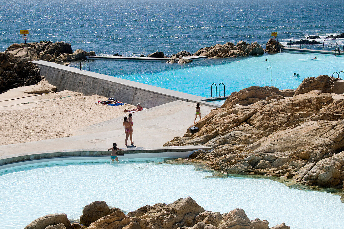 Leça da Palmeira Swimming Pool by architect Alvaro Siza. Porto city. Porto e Norte region. Portugal/