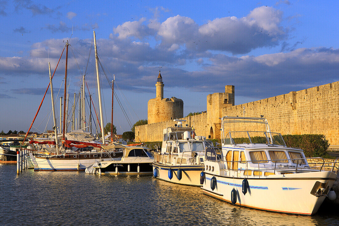 France, Languedoc, Gard, Aigues Mortes, ramparts at sunset, Constance tower