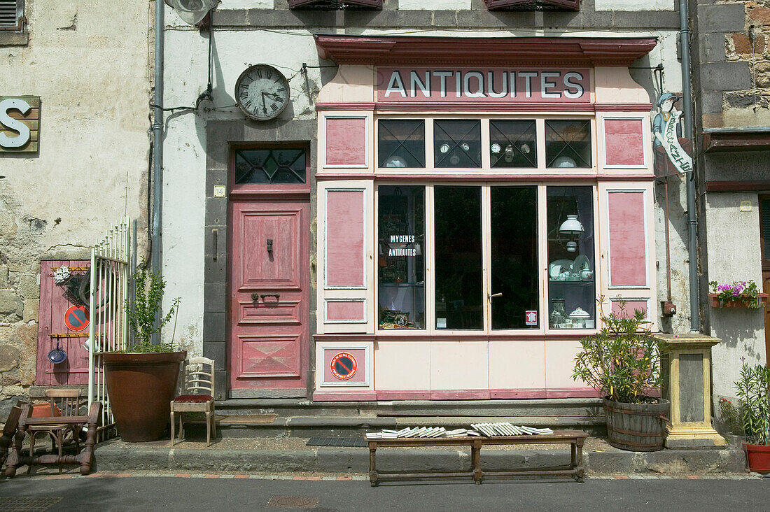 France, Auvergne, Puy de Dome, Champeix, second-hand trade store