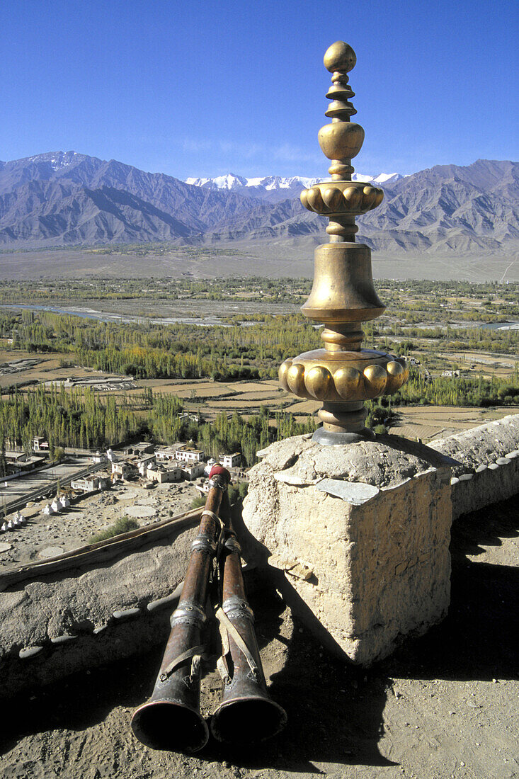 India, Jammu & Kashmir, Ladakh, Tikse Gompa tibetan buddhist monastery, roof ornament, trumpets, scenery