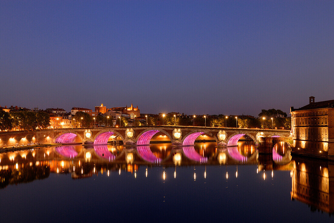 France, Midi-Pyrénées, Haute-Garonne, Toulouse by night, illuminated bridge over the river Garoone