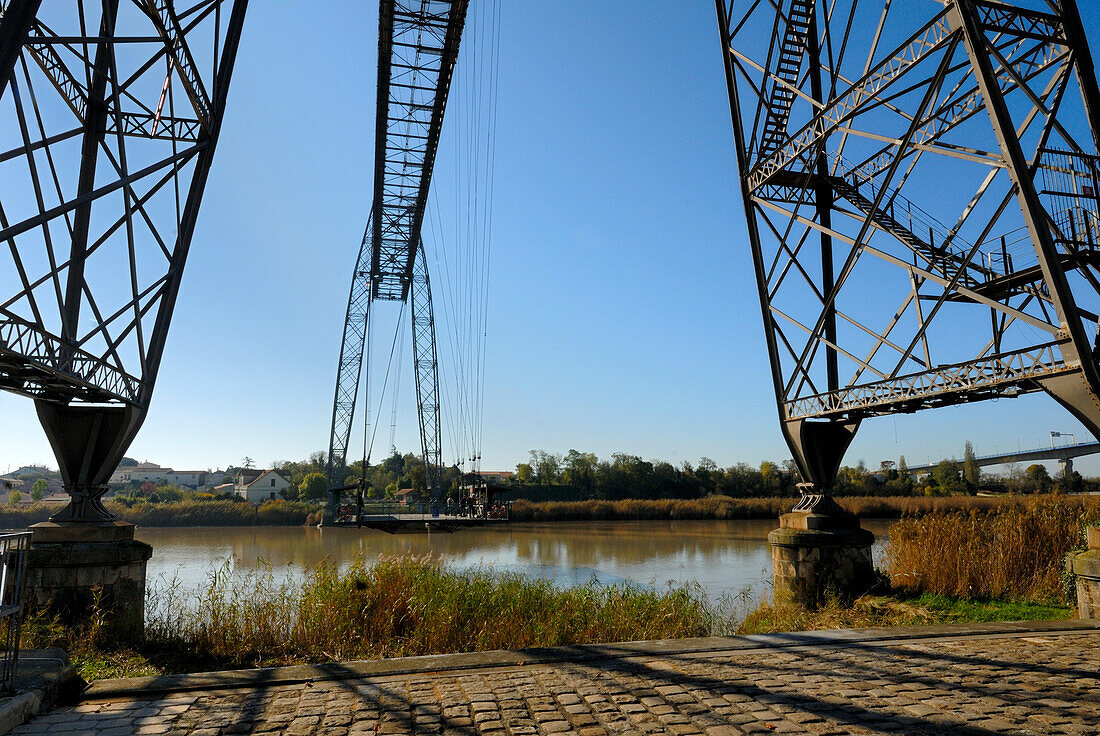 France, Poitou-Charentes, Charente-Maritime, Rochefort, transporter bridge