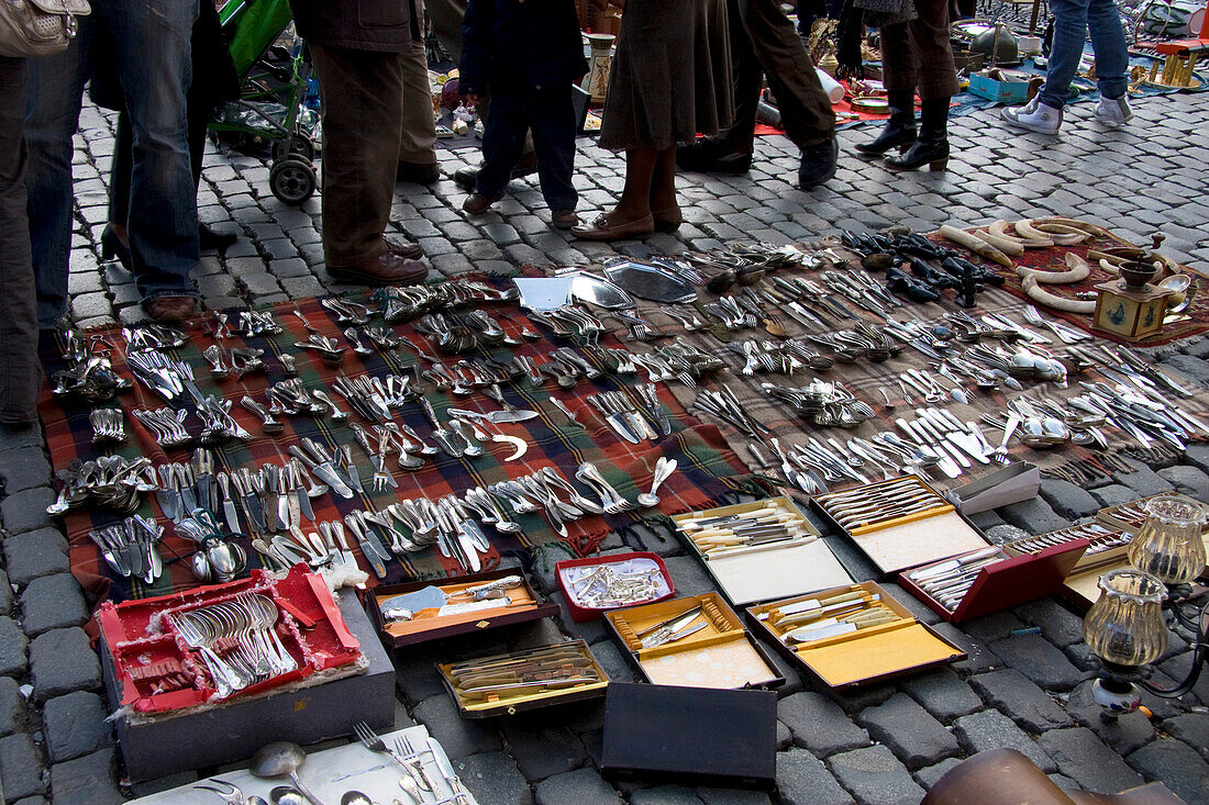 Belgium, Bruxelles, Les Marolles, Jeu de Balle square, second-hand market