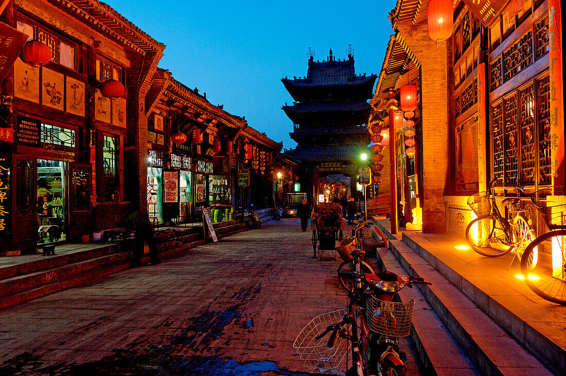 China, Shanxi, Pingyao, street at night