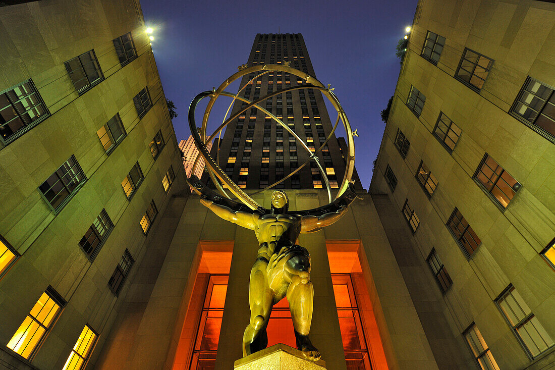 Atlas sculpture, Rockefeller Center, artist Lee Lawrie, Rene Paul Chambellan, Manhattan, New York City, New York