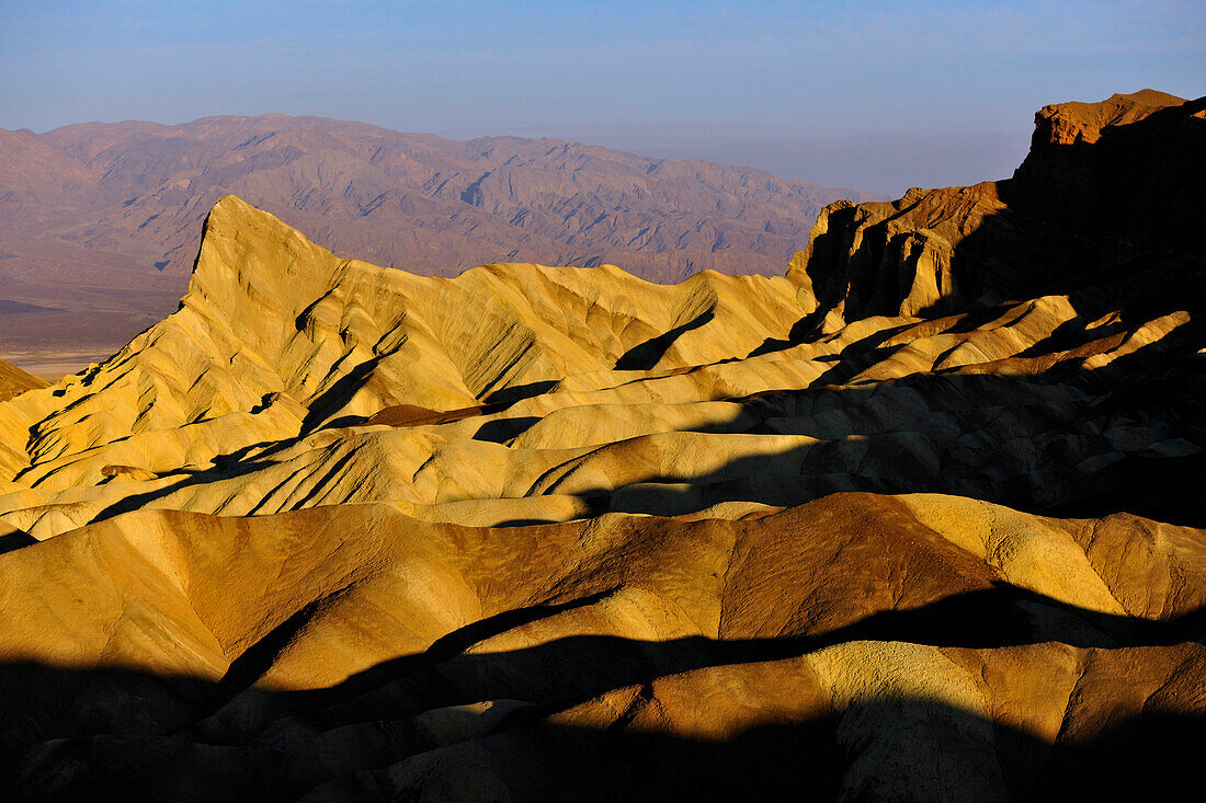 Zabriskie Point, Death Valley Nationalpark,  der trockenste Nationalpark in den USA, Internationales Biosphärenreservat, Kalifornien, USA