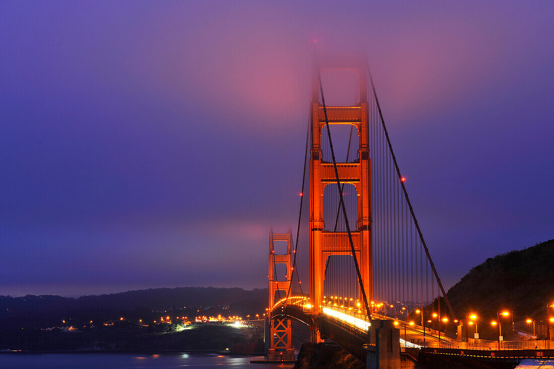 Golden Gate Bridge, Nebel, San Francisco, Kalifornien, USA