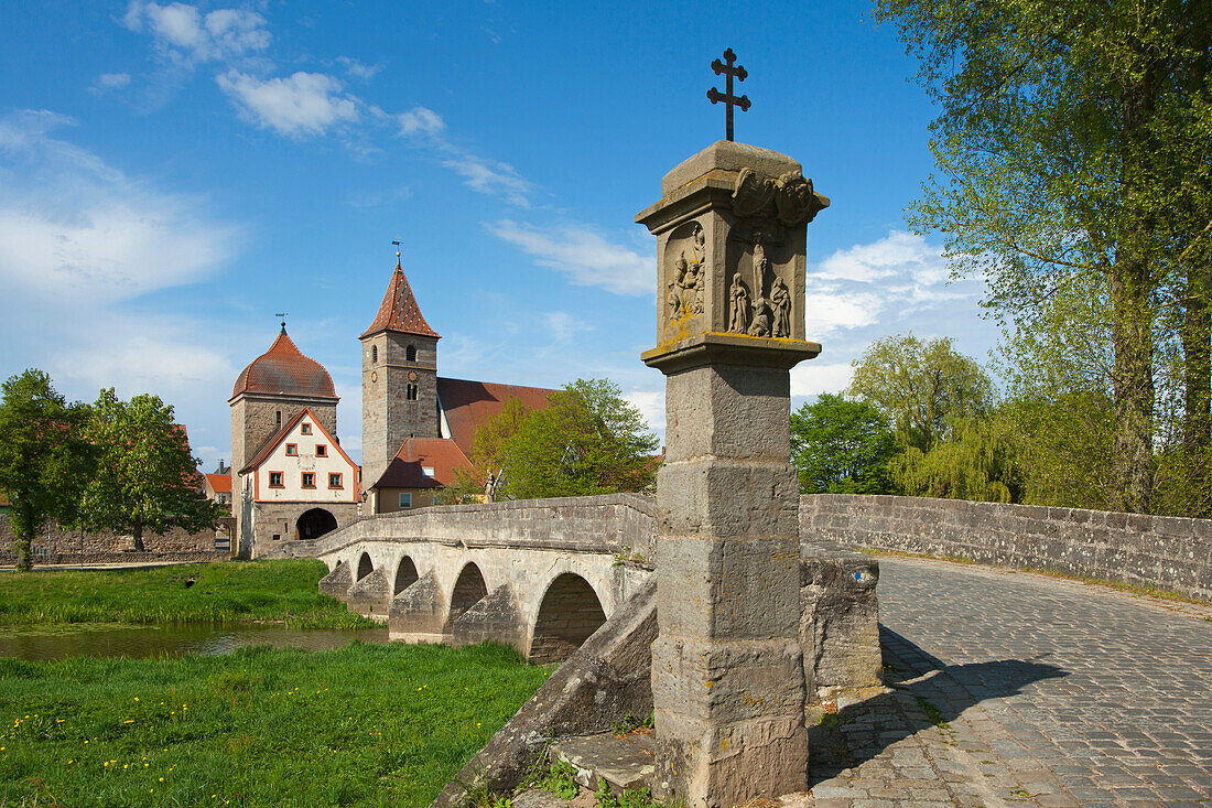 Bridge crossing the Altmühl river, view of town gate and church, Ornbau, Altmühl valley, Franconia, Bavaria, Germany, Europe