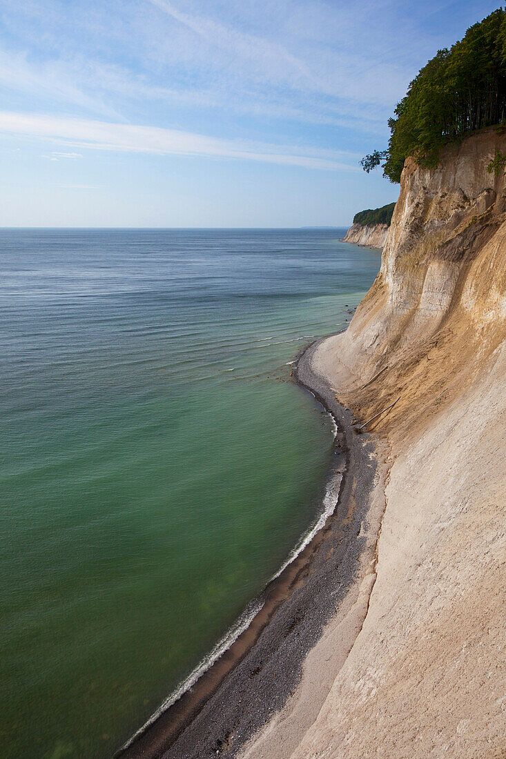Chalk cliffs at the coast, Ruegen island, Jasmund National Park, Baltic Sea, Mecklenburg-West Pomerania, Germany, Europe