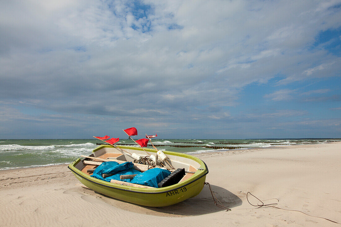 Fishing boat on the beach, Ahrenshoop, Fischland-Darss-Zingst, Baltic Sea, Mecklenburg-West Pomerania, Germany