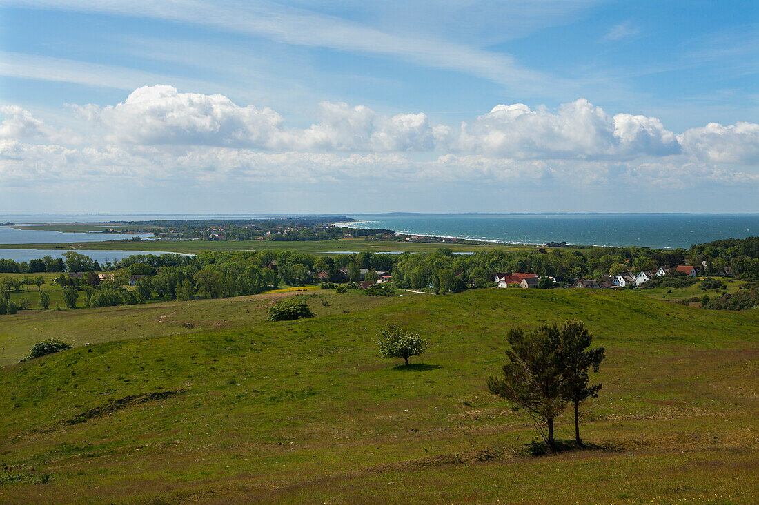 Blick vom Dornbusch nach Vitte und Kloster, Insel Hiddensee, Ostsee, Mecklenburg-Vorpommern, Deutschland