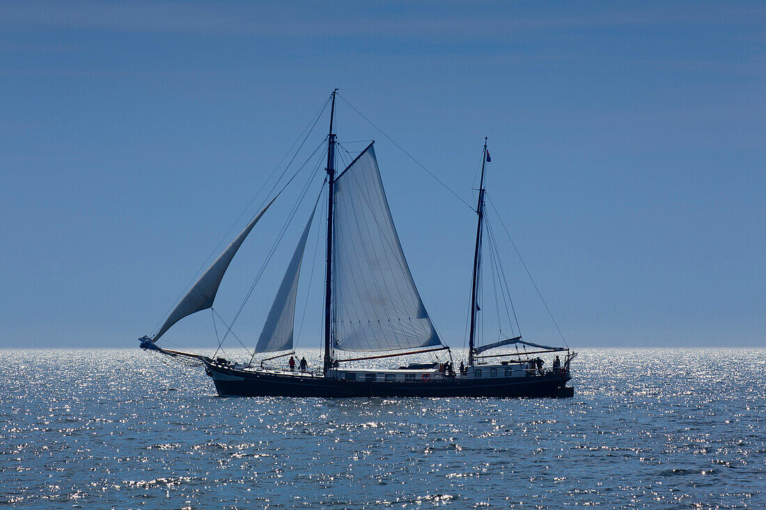 Zweimastklipper, Insel Rügen, Ostsee, Mecklenburg-Vorpommern, Deutschland