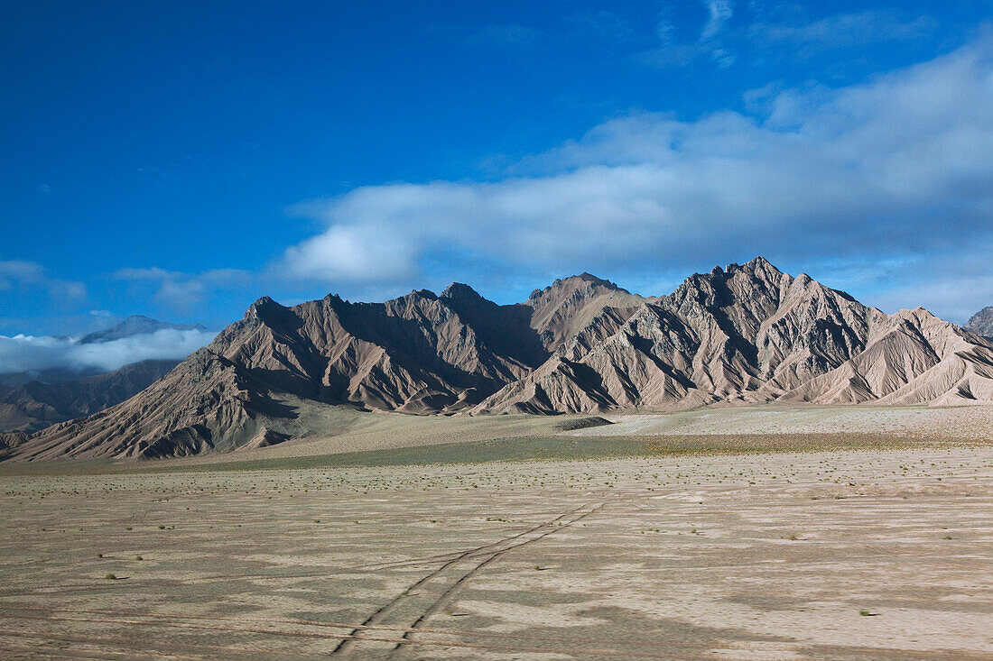 Landscape at the Tibetan Plateau, Tibet Autonomous Region, People's Republic of China