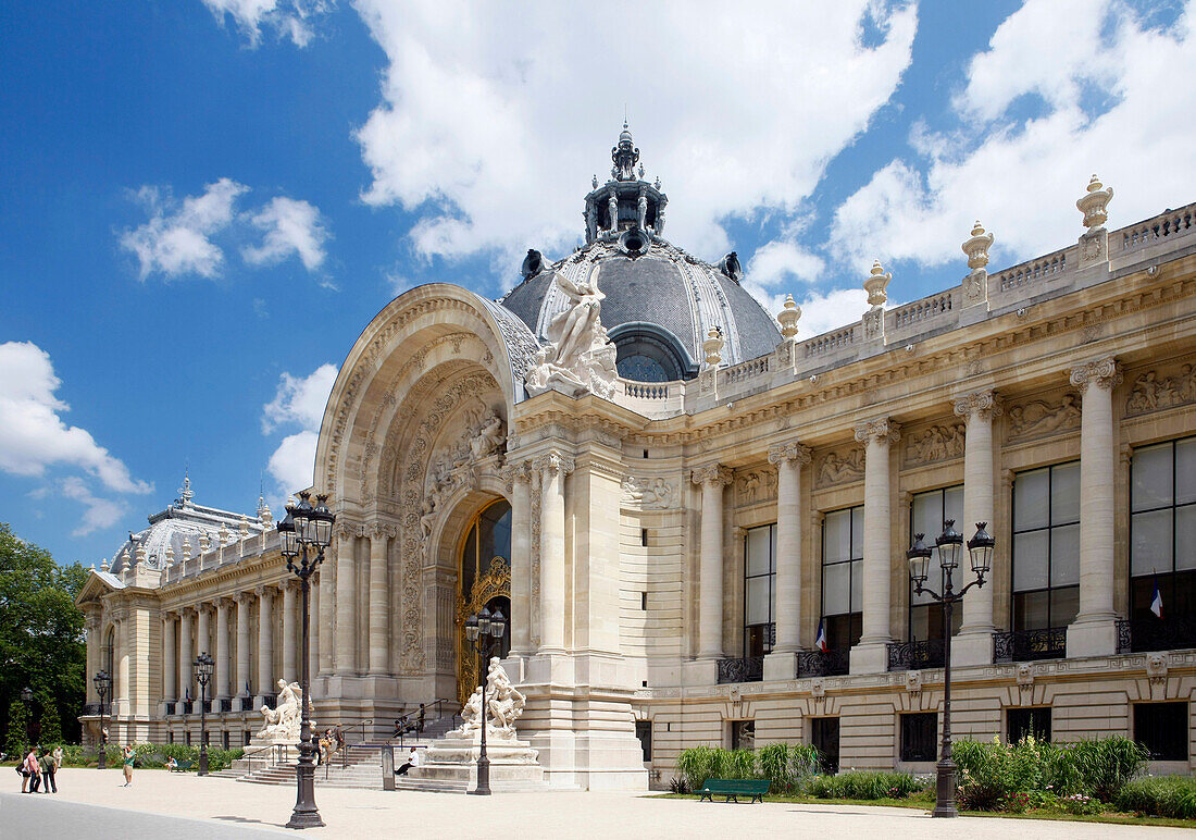 France, Paris, 8th arrondissement, Petit Palais, facade