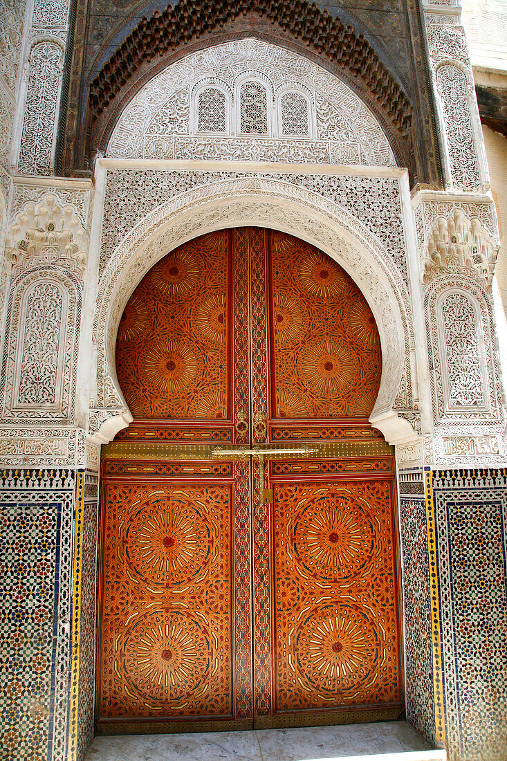 Africa, Maghreb, North africa,Morocco, fès El Bali,  medina, Sidi Ahmed Tijani mausolee gate (unesco world heritage)