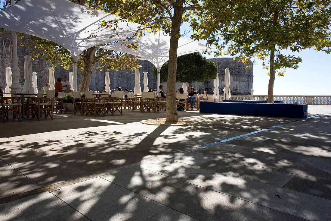 Croatia, Dubrovnik, coffee shop terrace near the old town