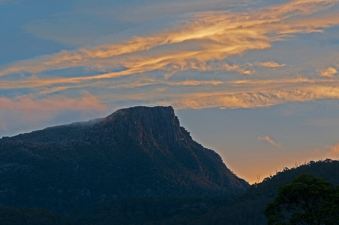 Berg Rogoonap im Abendlicht, Walls of Jerusalem National Park, UNESCO Weltnaturerbe, Tasmanien, Australien