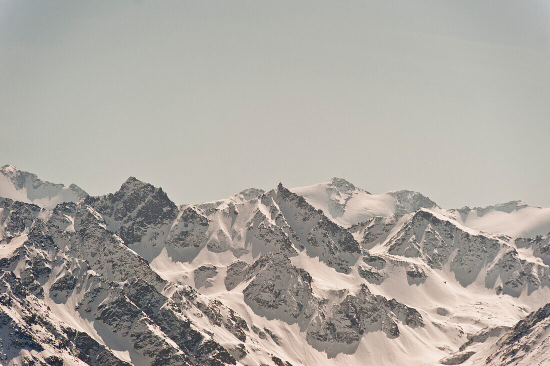 Schneebedeckte Berge, Serfaus, Tirol, Österreich, Europa