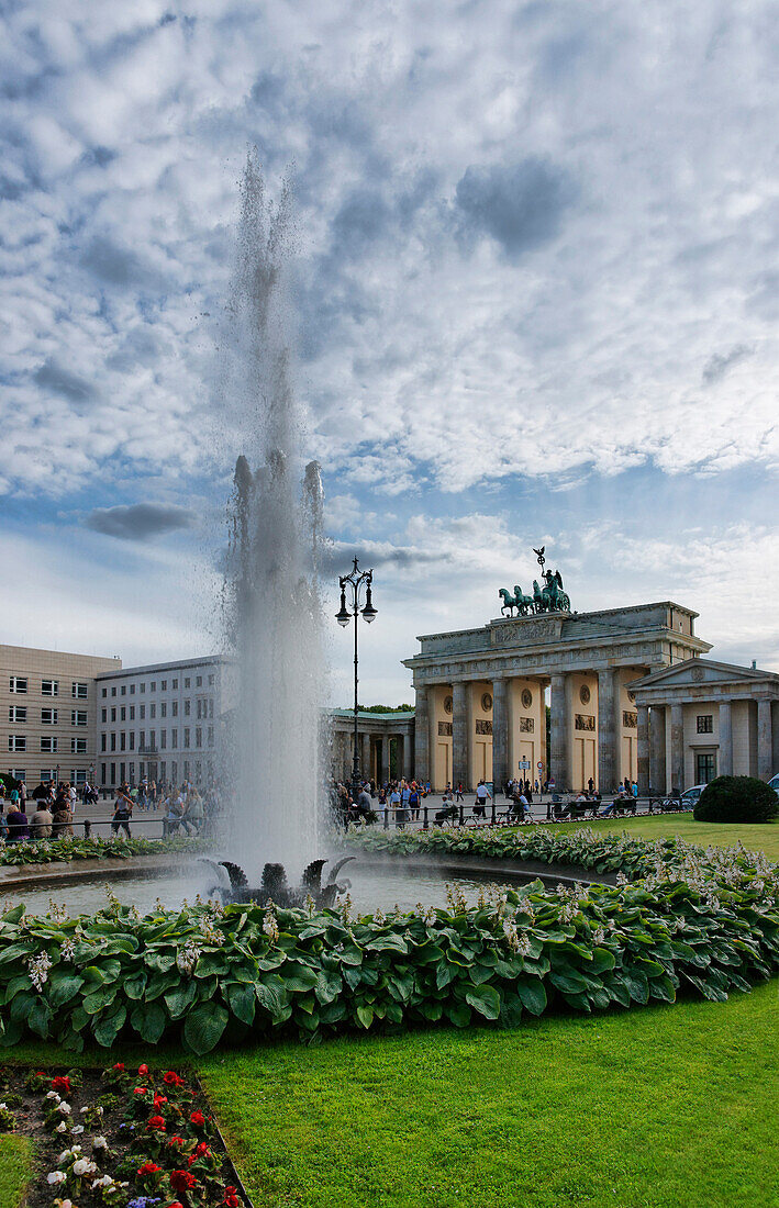 Water fountain in front of the Brandenburg Gate, Pariser Platz, Berlin Mitte, Berlin, Germany