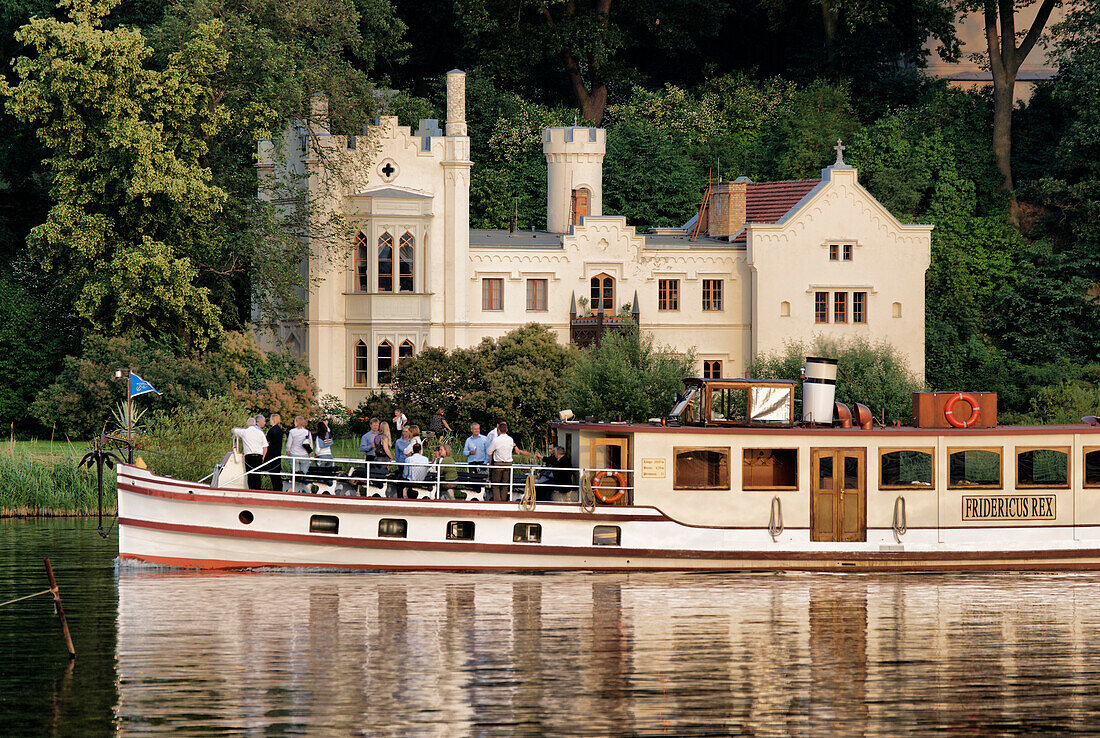 Havel, Tiefer See with Passenger Boat Fridericus Rex, Babelsberg small castle in the background, Babelsberger Park, Potsdam, Land Brandenburg, Germany