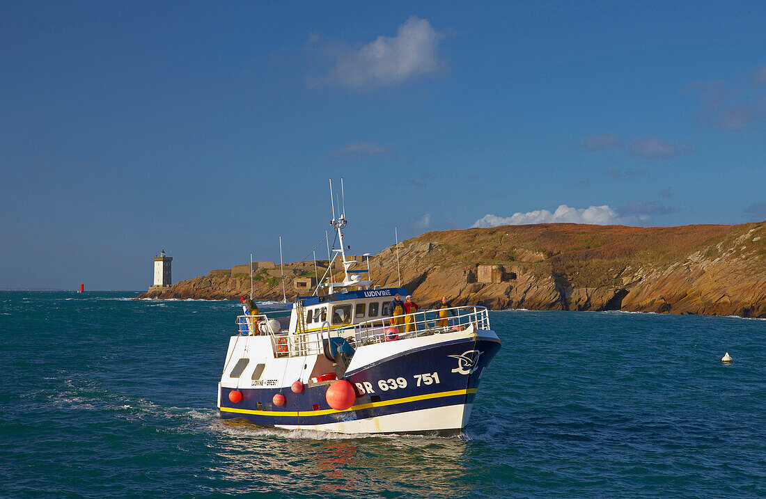 Fischer im Hafen von Le Conquet, Finistère, Bretagne, Frankreich, Europa