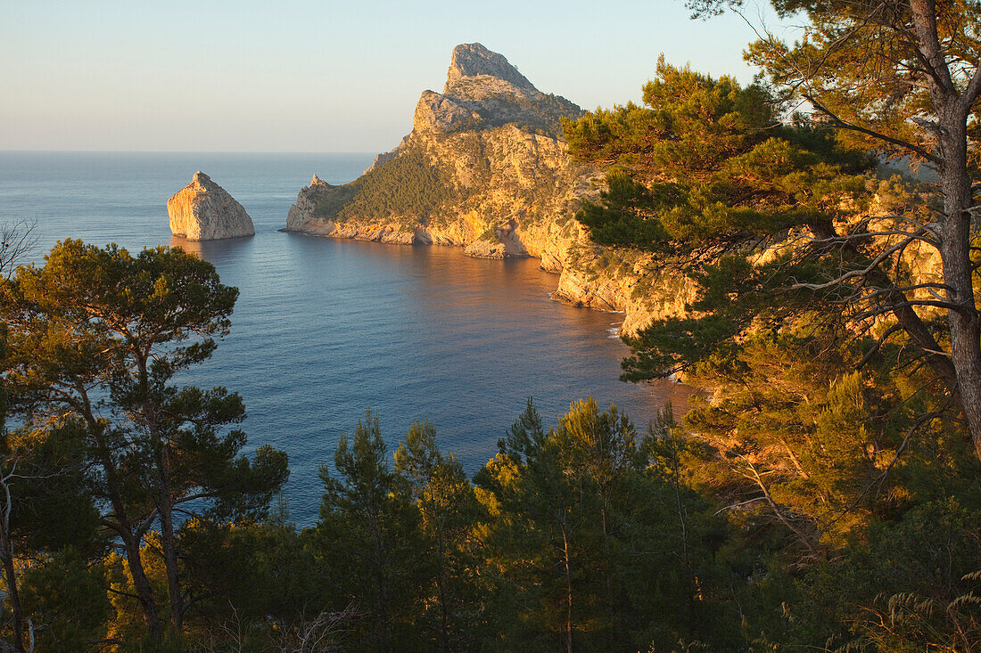 Inselchen Illot d es Colomer, Cap de Formentor, Kap Formentor, Mallorca, Balearen, Spanien, Europa