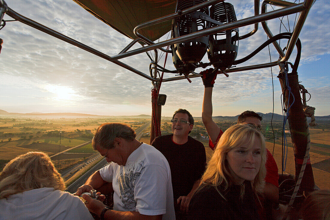 Hot air ballooning, balloon ride, Mallorca Ballons, plain Es Pla, Mallorca, Balearic Islands, Spain, Europe