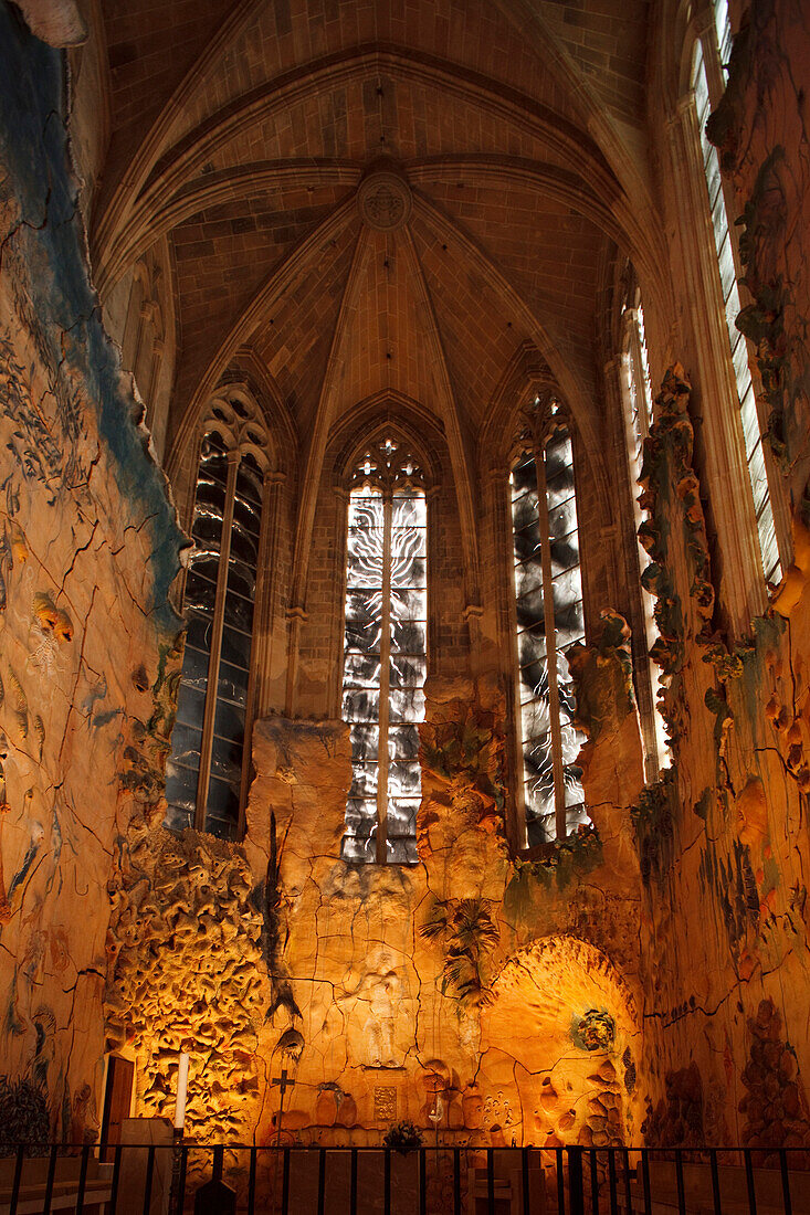 Seitenschiff der Kathedrale La Seu, Palma de Mallorca, Mallorca, Balearen, Spanien, Europa