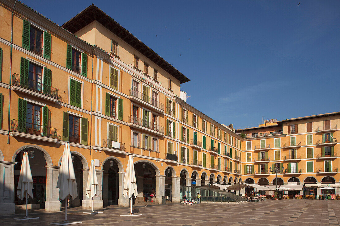 Häuser am Hauptplatz im Sonnenlicht, Placa Major, Palma de Mallorca, Mallorca, Balearen, Spanien, Europa