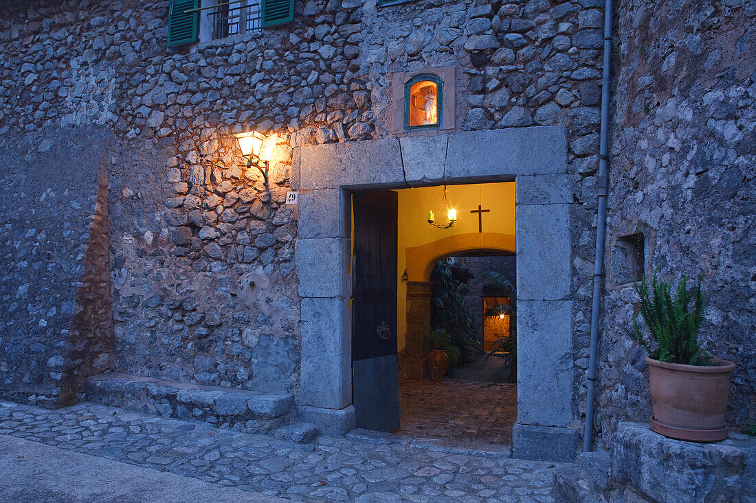 Entrance of Finca Balitx d´Avall in the evening, Tramuntana mountains, Mallorca, Balearic Islands, Spain, Europe