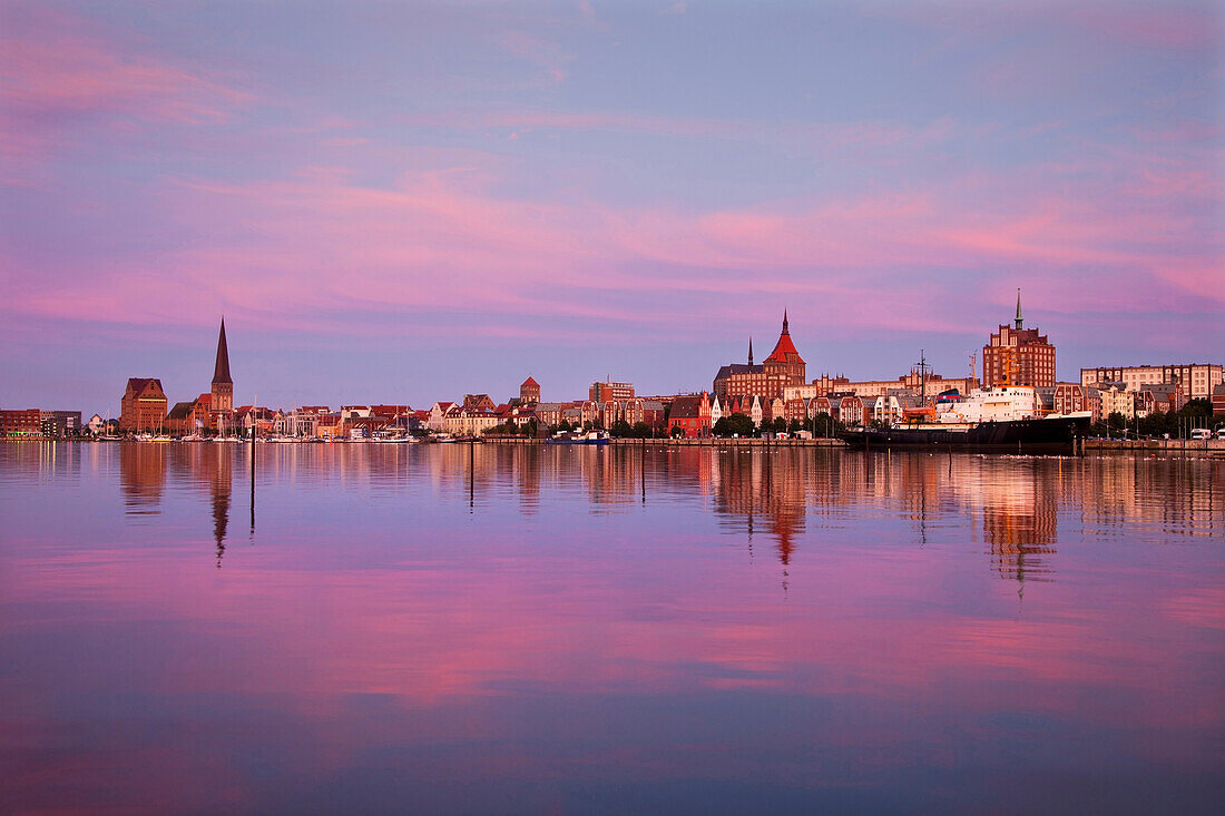 Dusk, view over Warnow river to the Old Town and St Mary´s church, Rostock, Baltic Sea, Mecklenburg Western-Pomerania, Germany, Europe