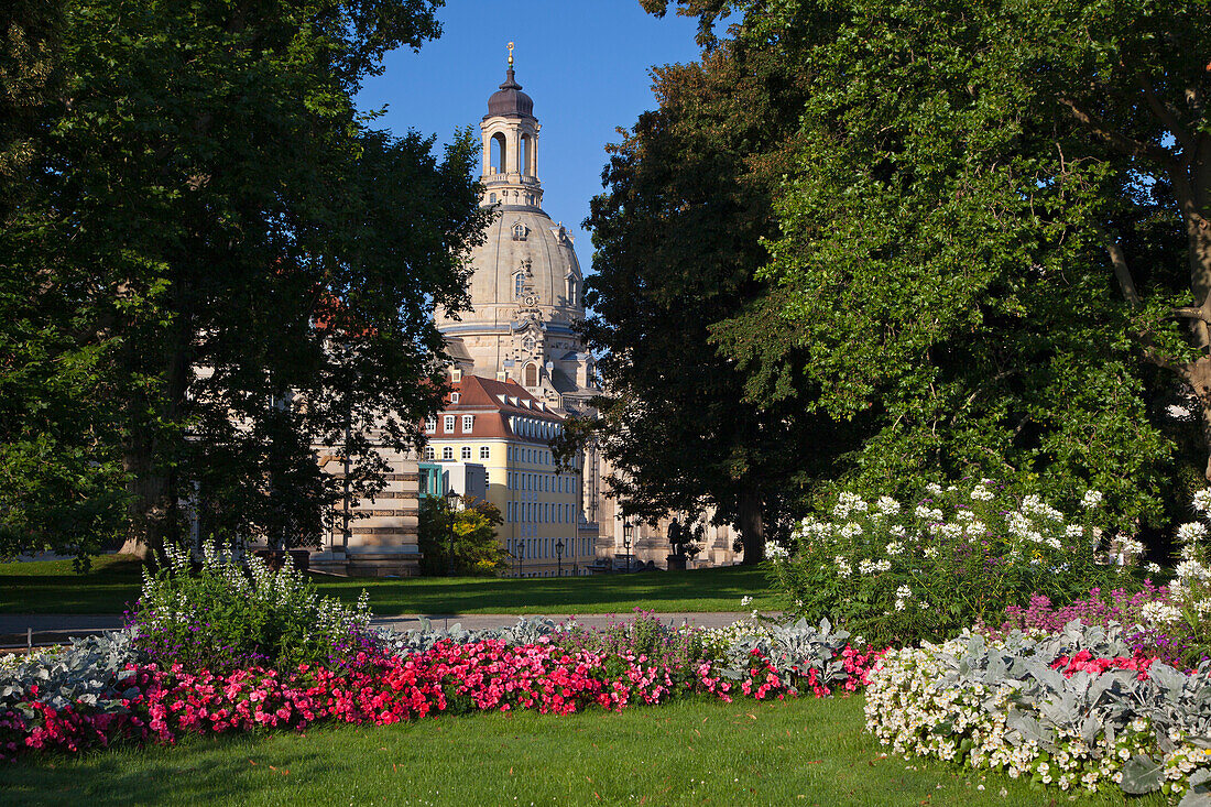 View from the garden of Bruehlsche Terrasse to Frauenkirche, Dresden, Saxonia, Germany, Europe