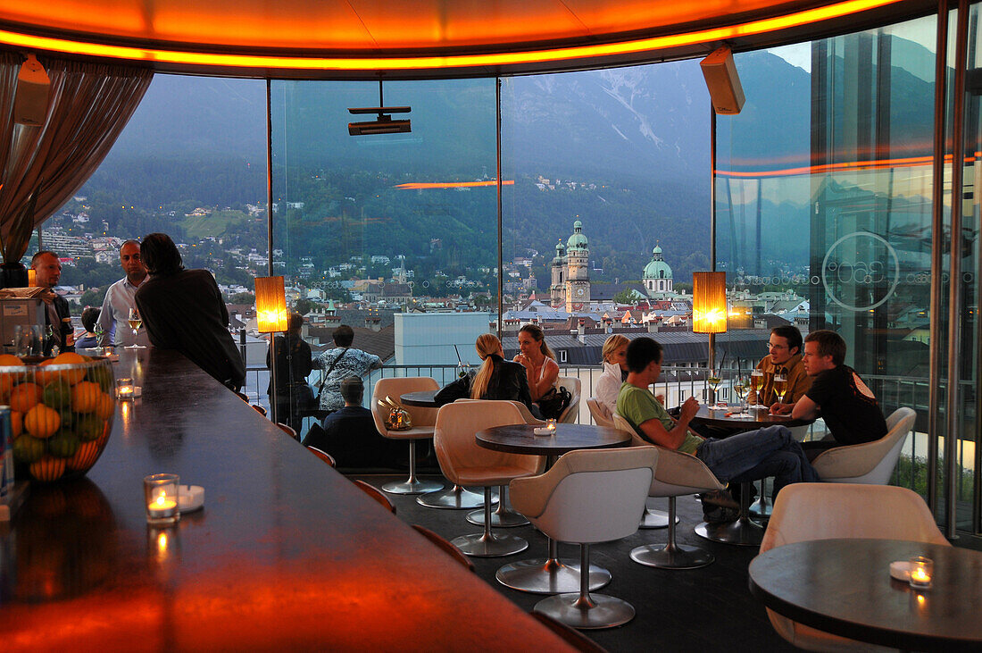 Bar 360grad in den Rathausgalerien, Innsbruck, Tirol, Österreich, Europa
