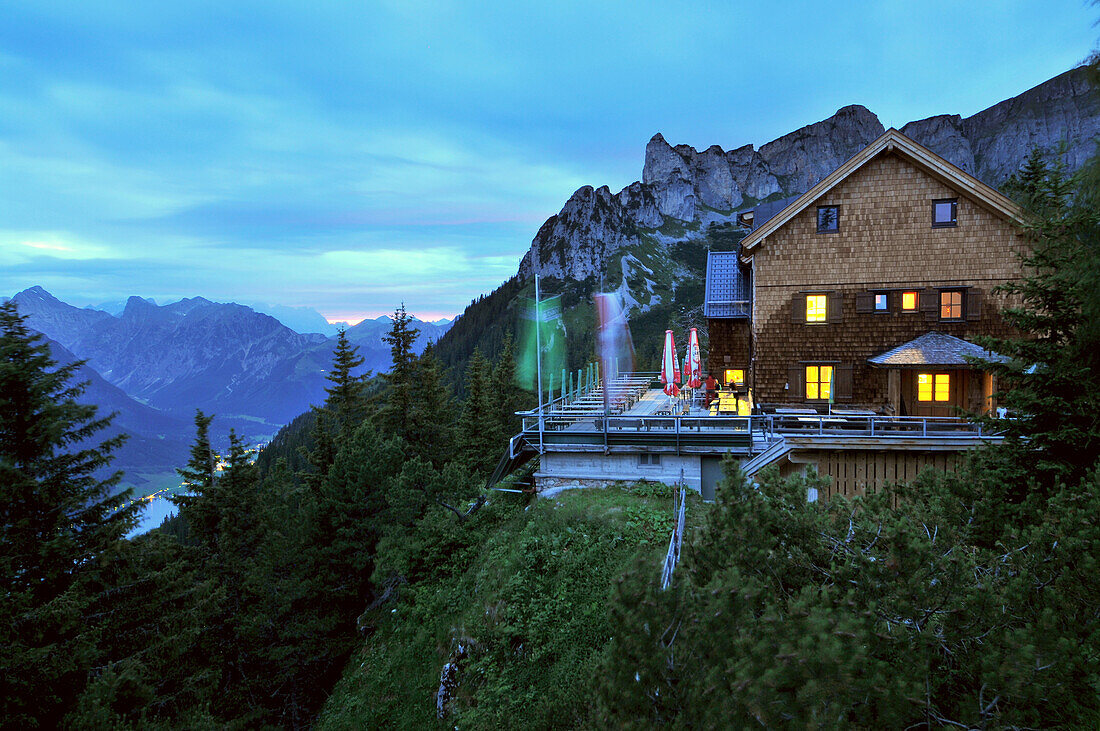 Erfurter hut in the Rofan range above Maurach in the evening, lake Achensee, Tyrol, Austria, Europe