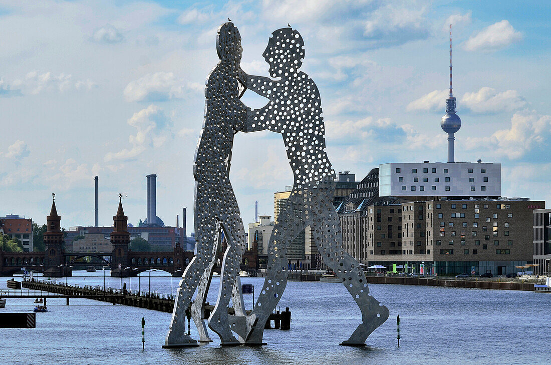 Molecule Man, metal figure in the river Spree, Friedrichshain, Berlin, Germany, Europe