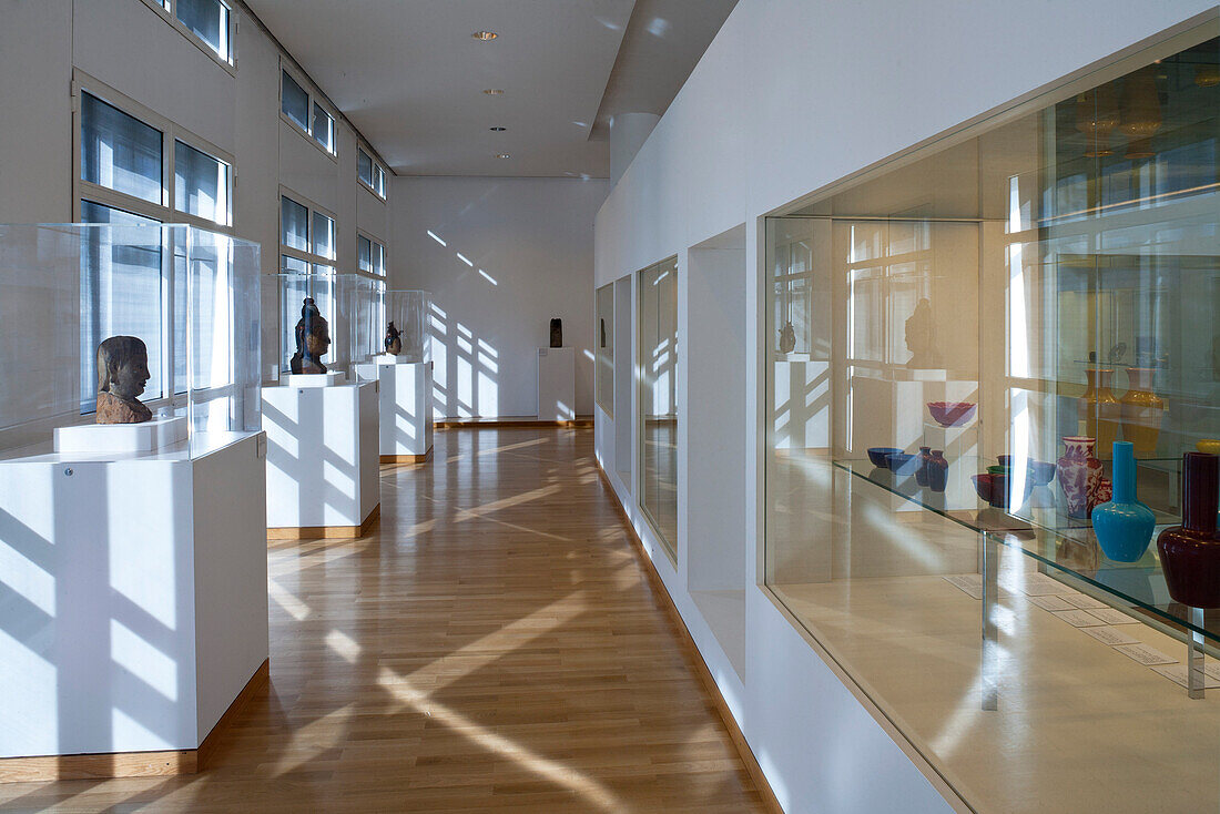 Museum für Angewandte Kunst Frankfurt, Sammlung: Asien, Architekt Richard Meier, Frankfurt am Main, Hessen, Deutschland, Europa