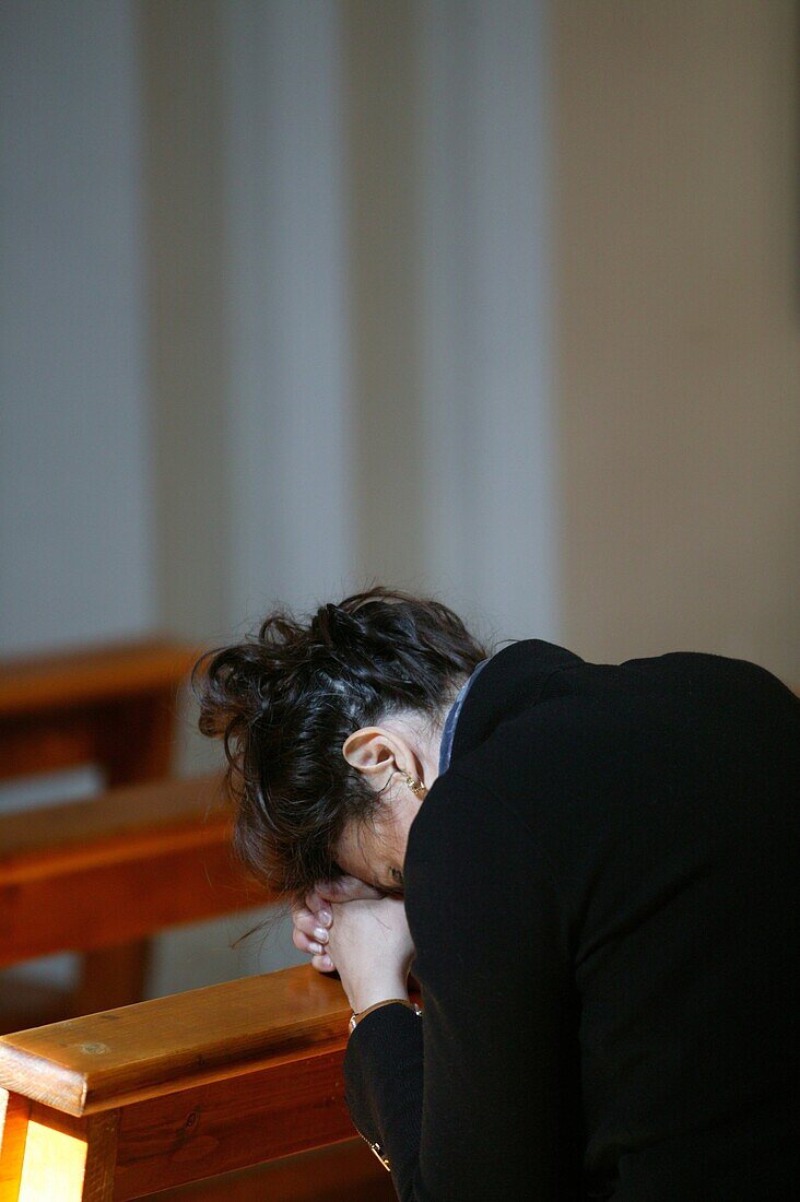 France, Haute Savoie, Notre Dame de la Gorge, Prayer