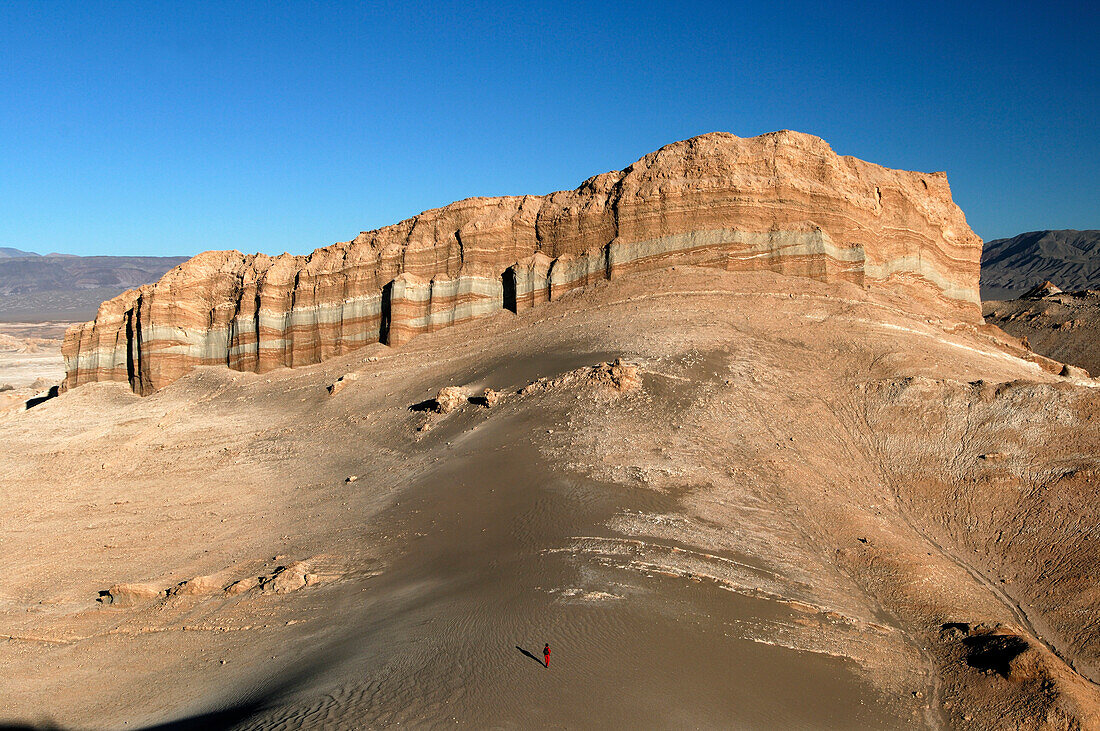 Chile, Valle de la Luna, salt and sand mountain, person