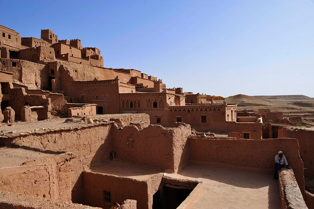 View above the flat roofs, Kasbah Ait Benhaddou, Ait Benhaddou, Atlas Mountains, South of the High Atlas, Morocco, Africa