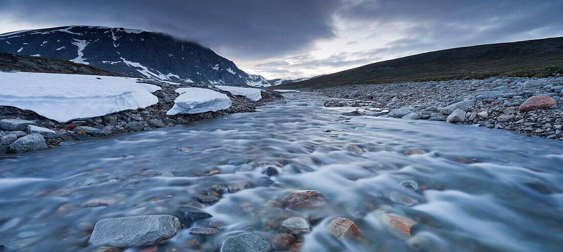 River flowing through a mountain landscape, Gravbekken, Blahoa, Trollheimen, Sor-Trondelag, Norway