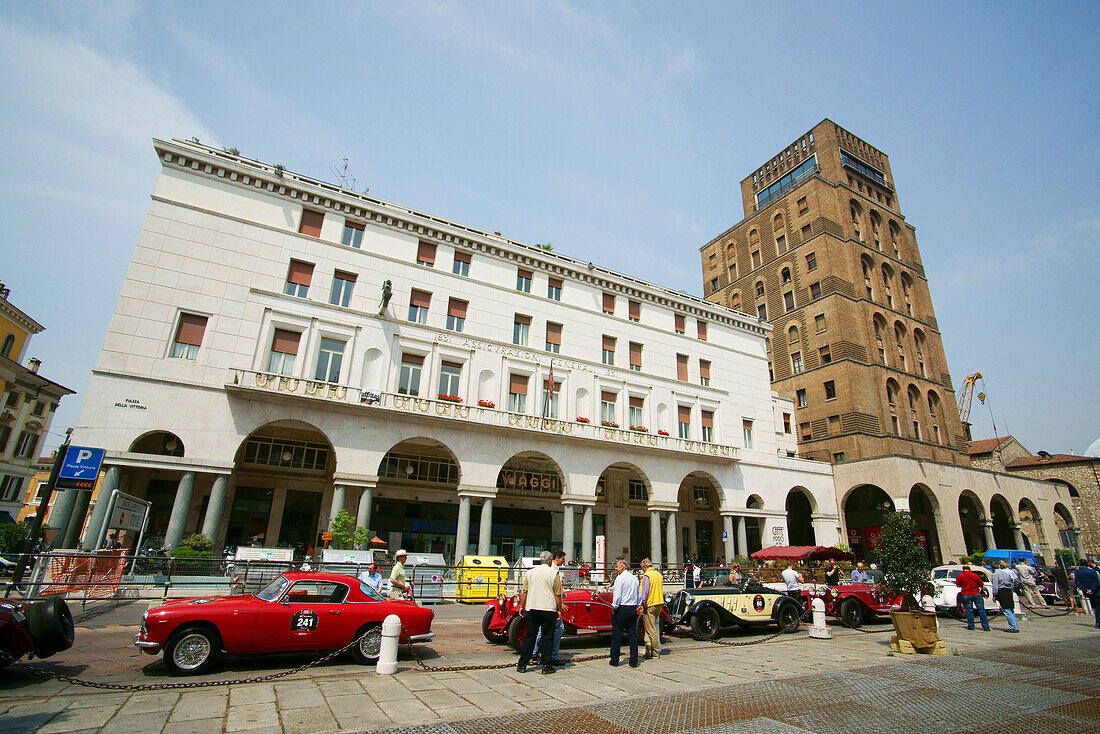 Vintage cars before racing at Piazza Vittoria, Brescia, Lombardia, Italy, Europe