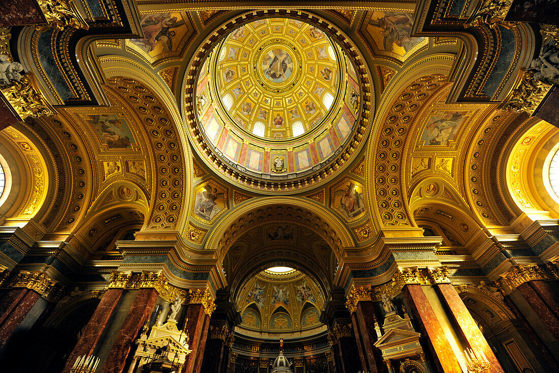 Innenansicht der St. Stephans Basilika, Budapest, Ungarn, Europa