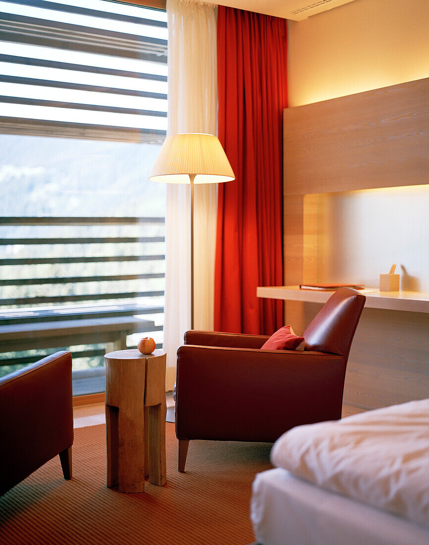 Hotelzimmer, Vigilius Mountain Resort, Vigiljoch, Lana, Trentino-Südtirol, Italien